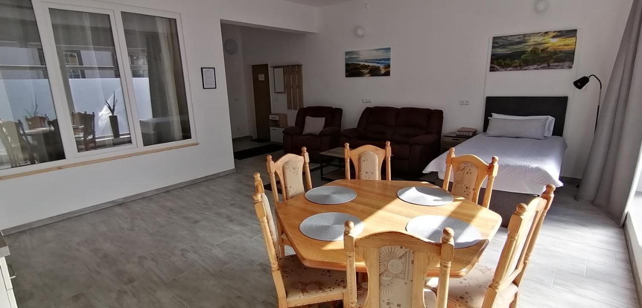 Ferienwohnung In Майен Екстер'єр фото