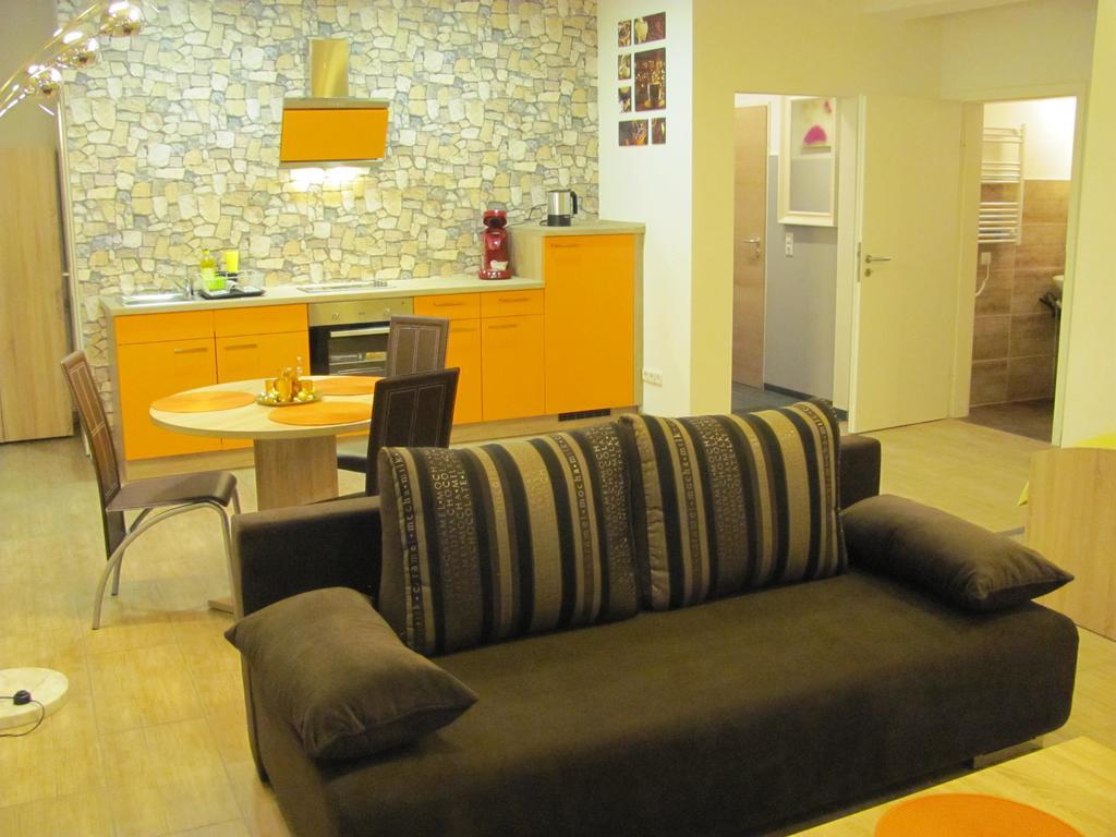 Ferienwohnung In Майен Номер фото
